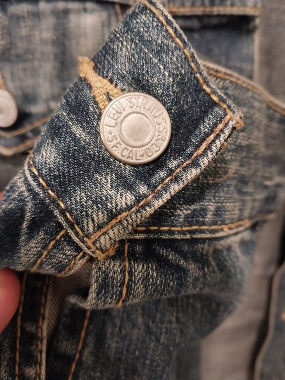 Levi's Strauss Vintage Distressed Jean Jacket - Picture 11 of 12